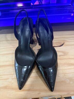 Steve Madden Pointed Pump